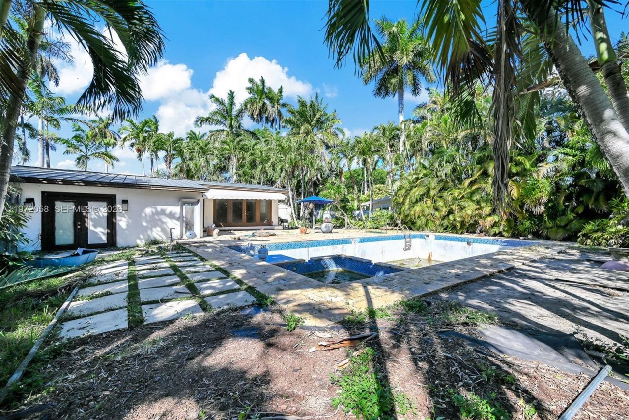 1025 NE 84th St, Miami, FL 33138 Photo