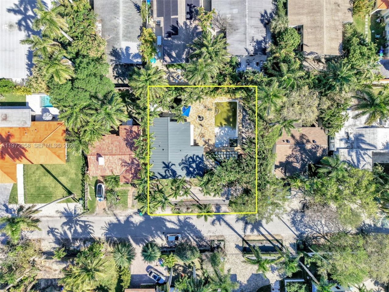 1025 NE 84th St, Miami, FL 33138 Photo