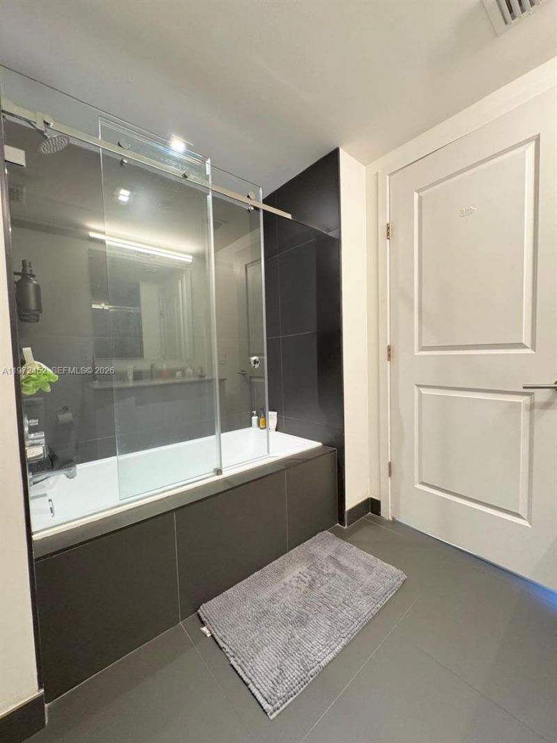 1600 NE 1st Ave , Unit 1014, Miami, FL 33132 Photo