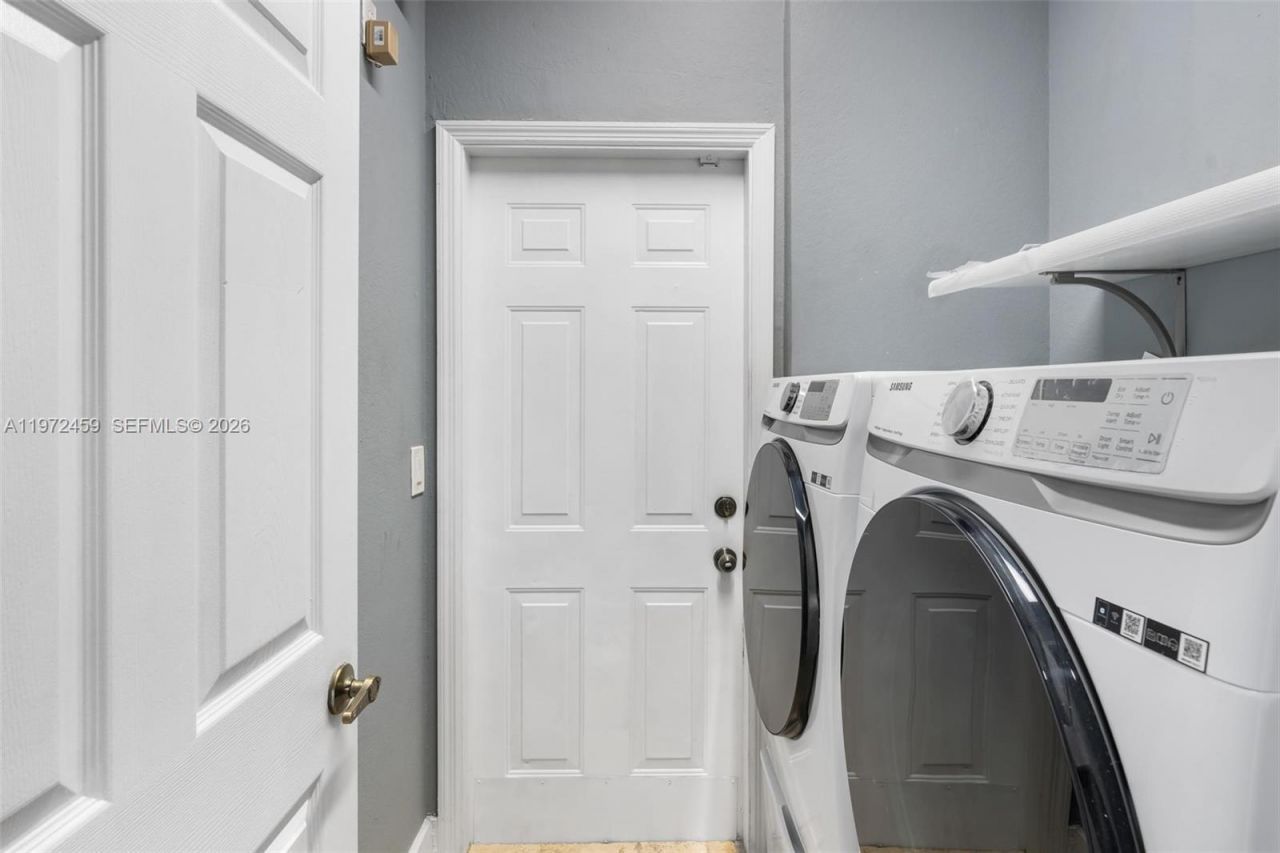 1140 W Bel Aire Dr W , Unit 1140, Pembroke Pines, FL 33027 Photo