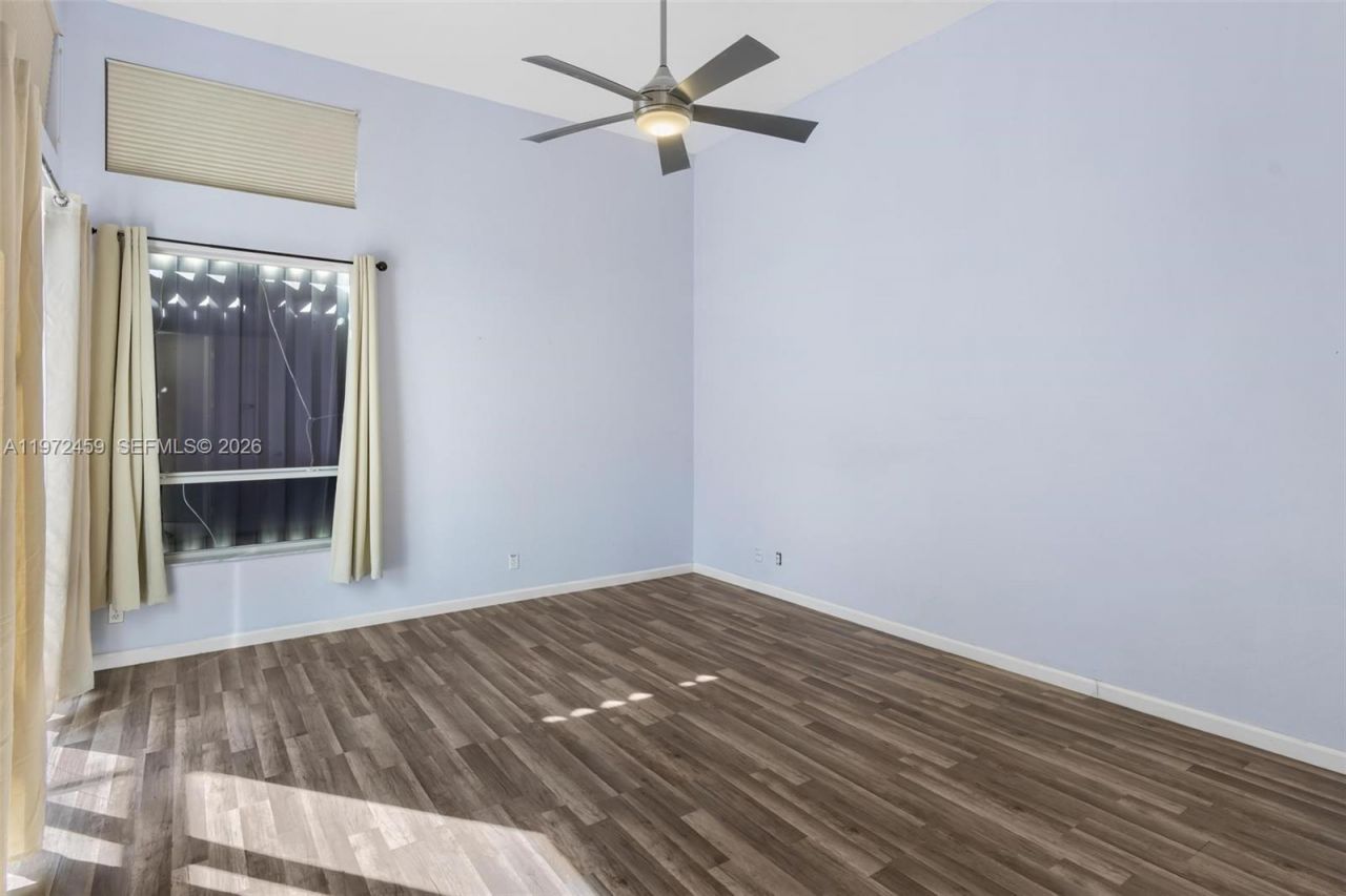 1140 W Bel Aire Dr W , Unit 1140, Pembroke Pines, FL 33027 Photo