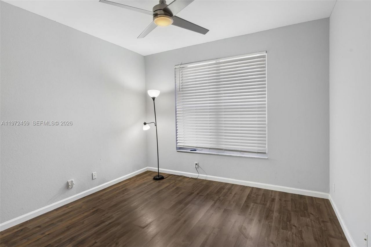 1140 W Bel Aire Dr W , Unit 1140, Pembroke Pines, FL 33027 Photo