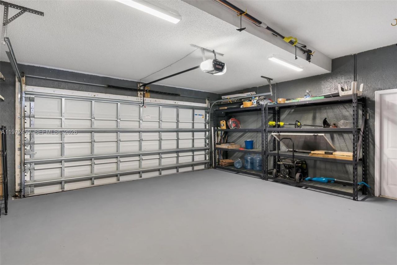 1140 W Bel Aire Dr W , Unit 1140, Pembroke Pines, FL 33027 Photo