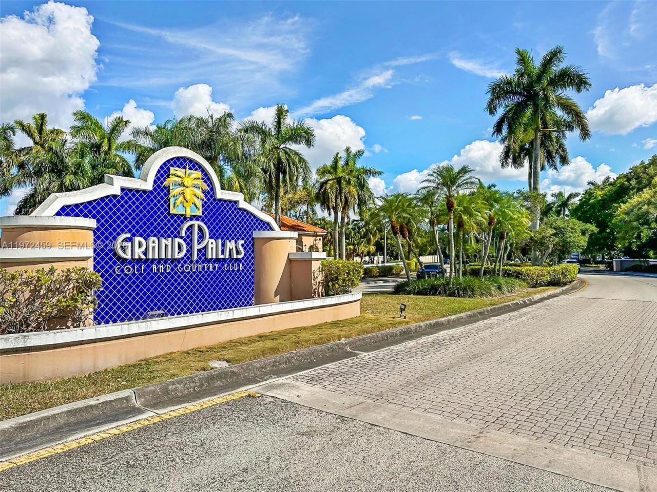 1140 W Bel Aire Dr W , Unit 1140, Pembroke Pines, FL 33027 Photo