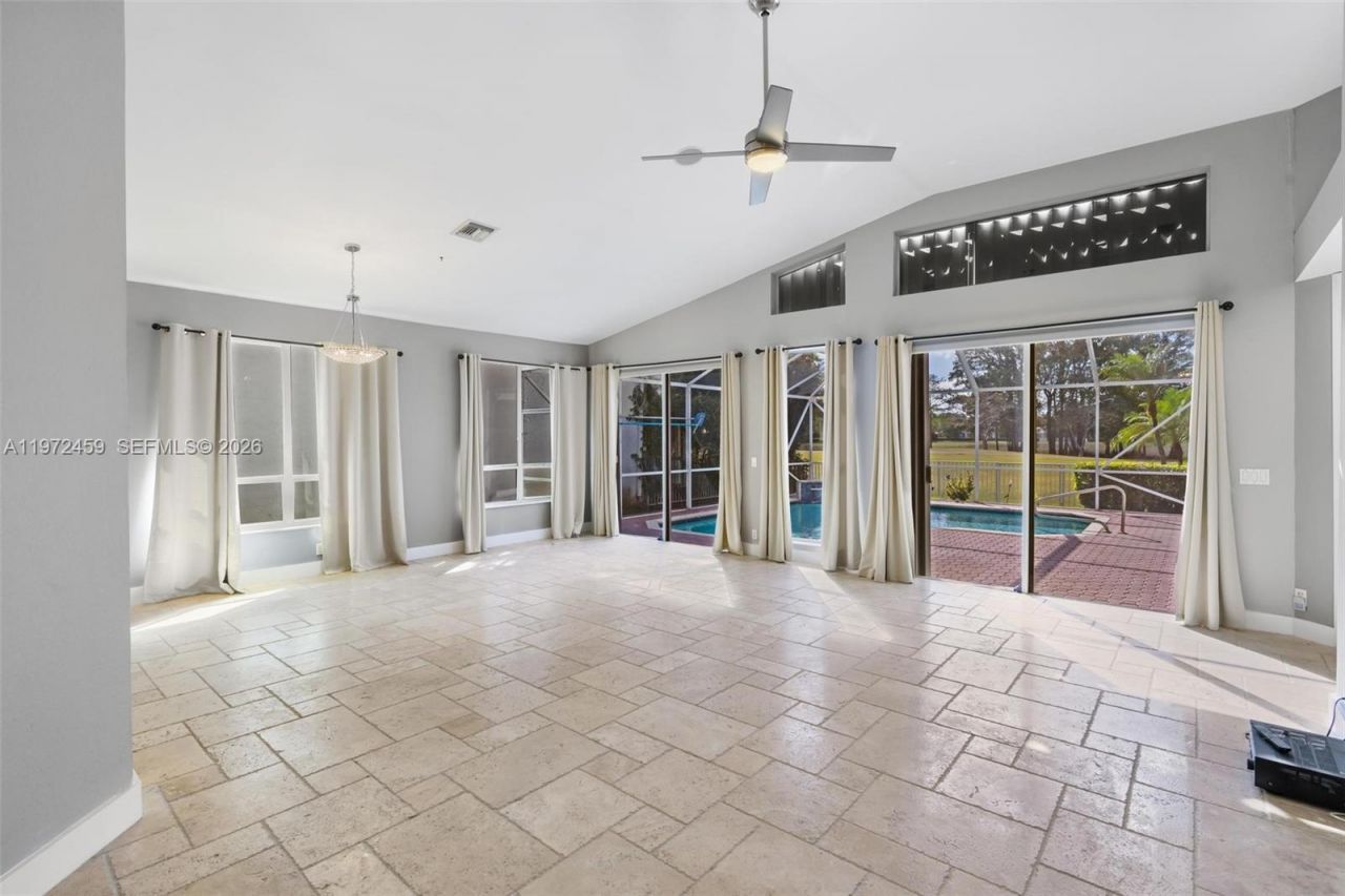 1140 W Bel Aire Dr W , Unit 1140, Pembroke Pines, FL 33027 Photo