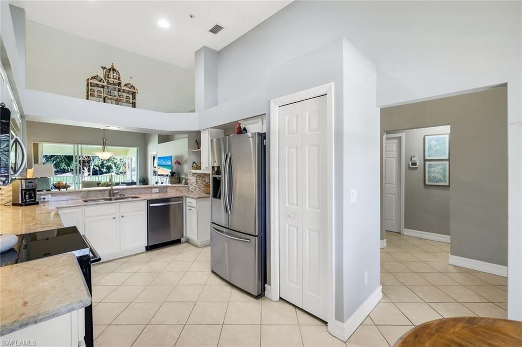2385 Harmony Ln, Unit 204, Naples, FL 34109 Photo