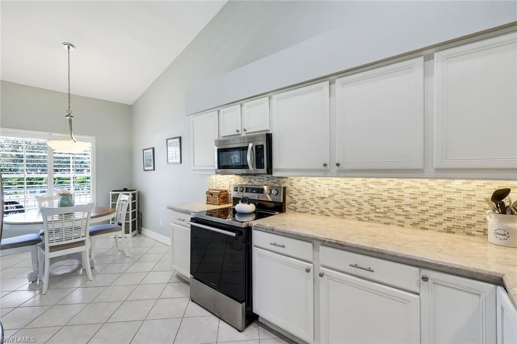 2385 Harmony Ln, Unit 204, Naples, FL 34109 Photo