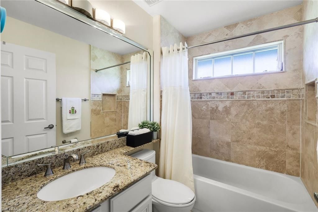 2385 Harmony Ln, Unit 204, Naples, FL 34109 Photo