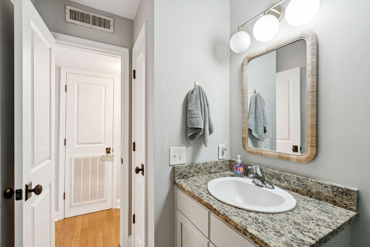 1240 Fairmont Avenue Photo 14