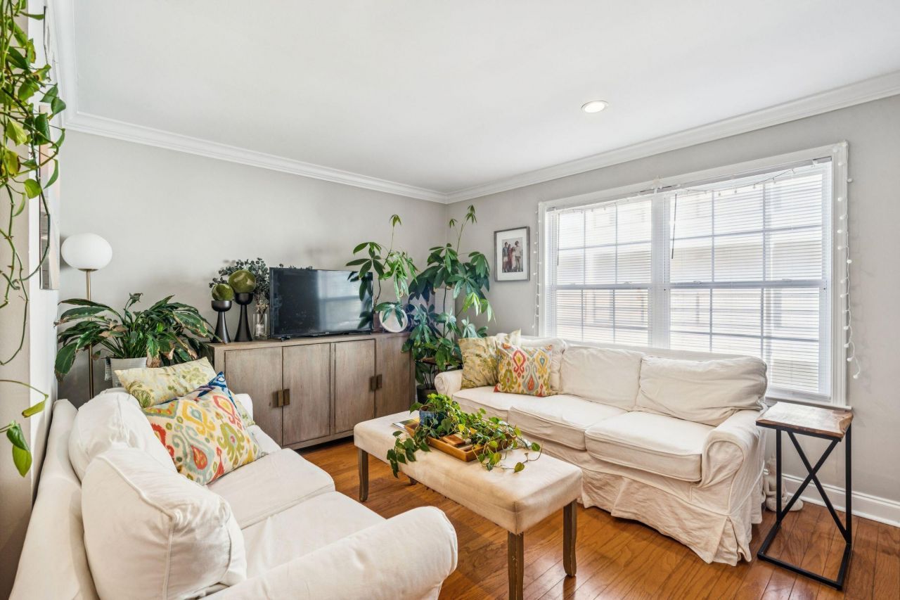 1240 Fairmont Avenue Photo 3