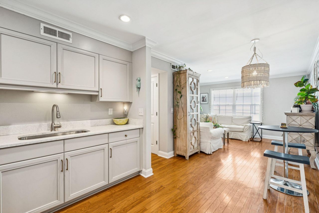 1240 Fairmont Avenue Photo 9