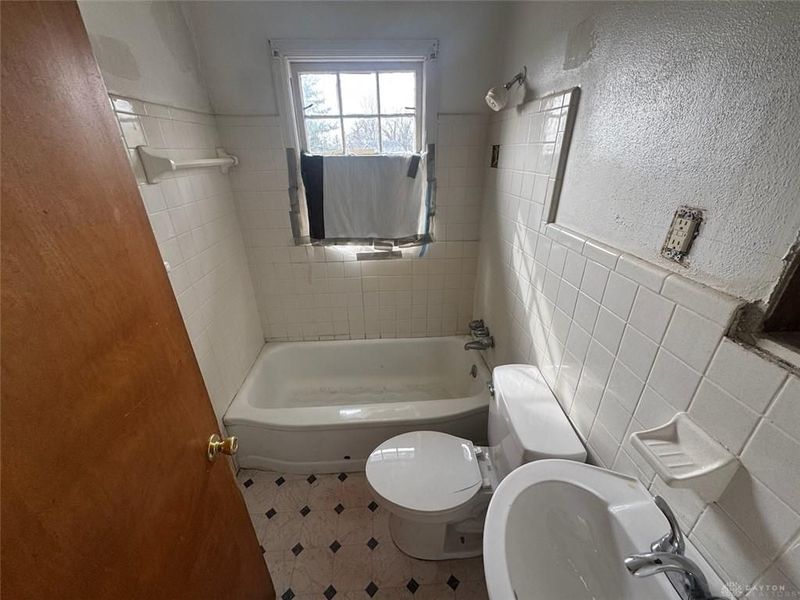 523 Imo Drive, Dayton, OH 45405 Photo 11