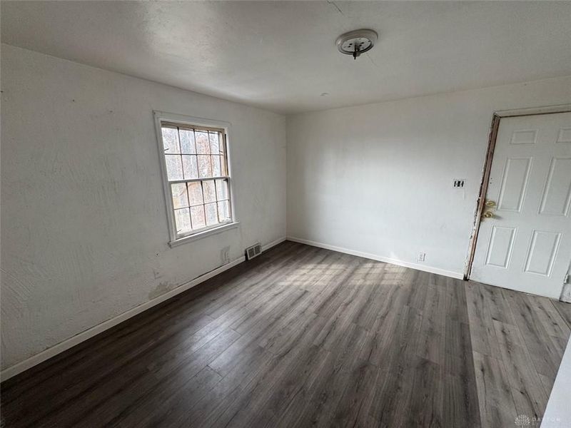 523 Imo Drive, Dayton, OH 45405 Photo 12