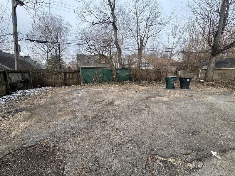 523 Imo Drive, Dayton, OH 45405 Photo 2