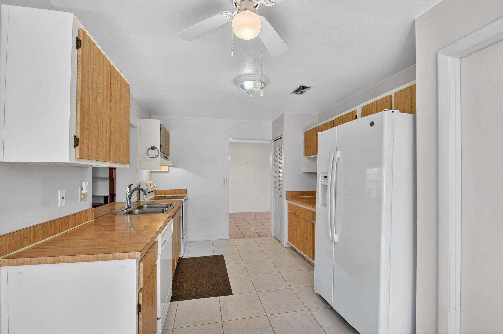 7352 Pine Forest Circle, Lake Worth, FL 33467 Photo