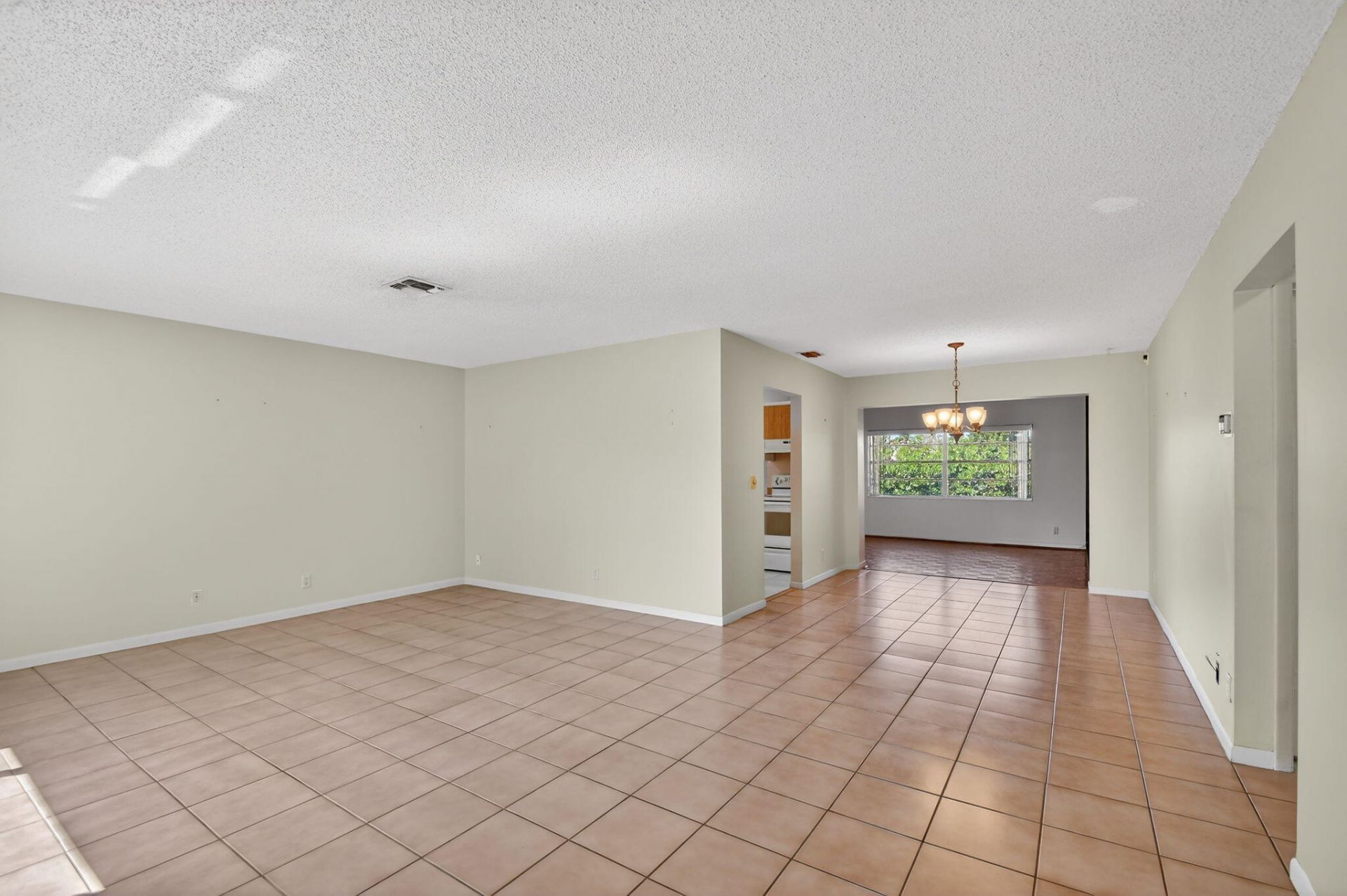 7352 Pine Forest Circle, Lake Worth, FL 33467 Photo