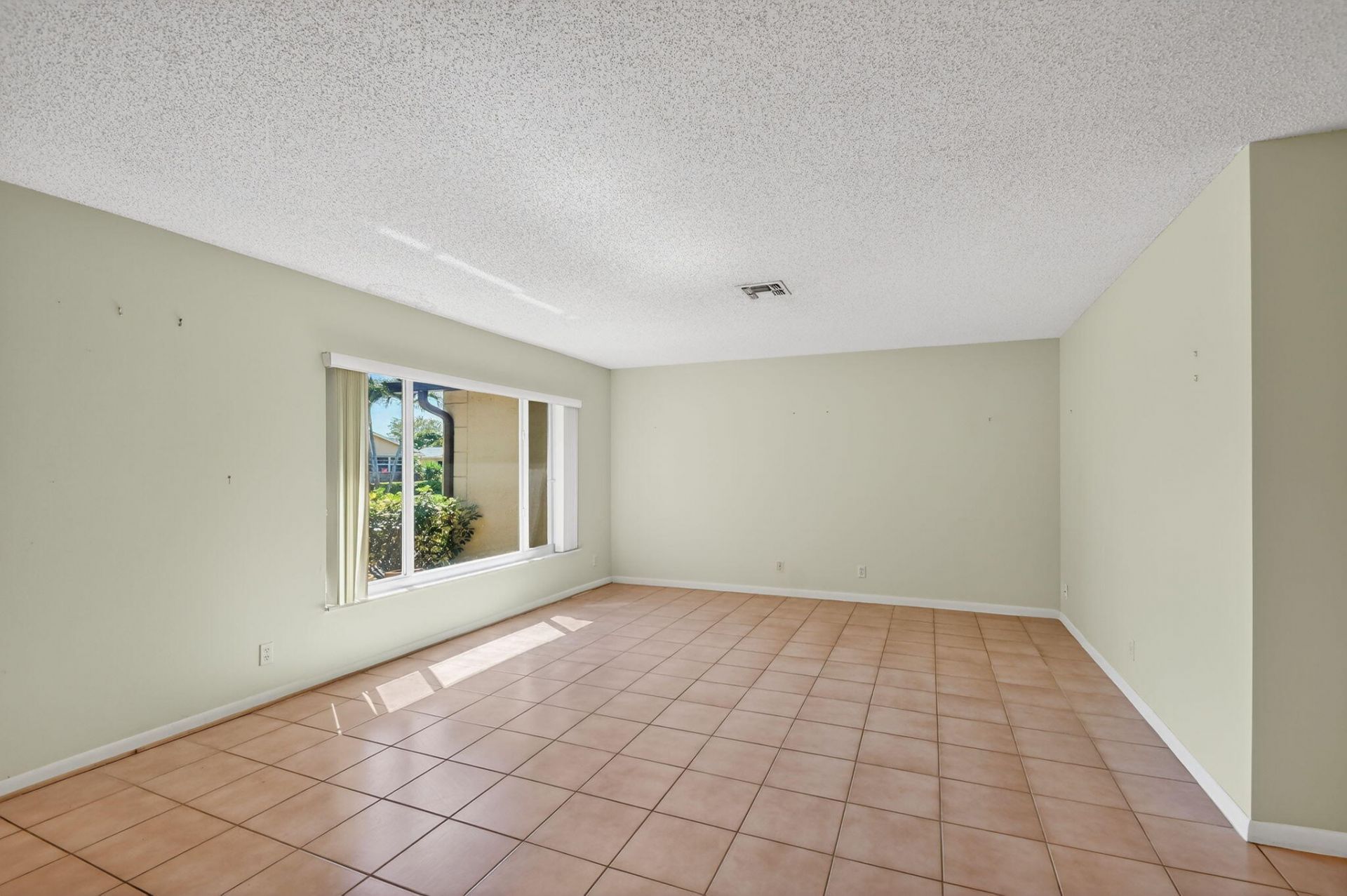 7352 Pine Forest Circle, Lake Worth, FL 33467 Photo
