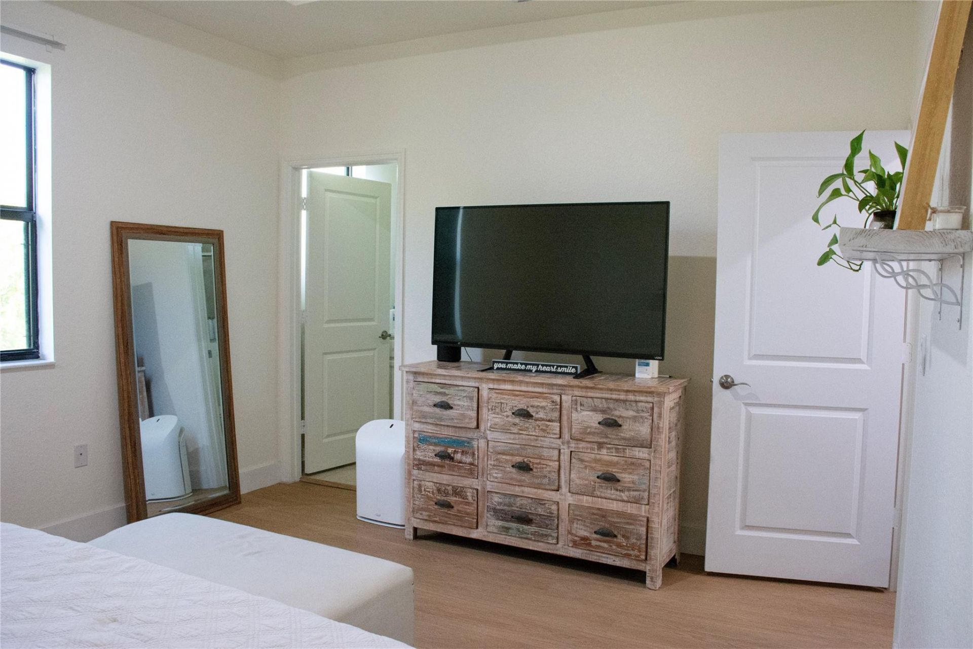 315 NE 208th Terrace, Miami, FL 33179 Photo