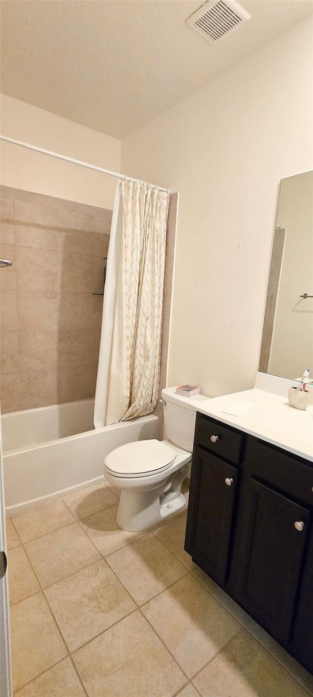 315 NE 208th Terrace, Miami, FL 33179 Photo