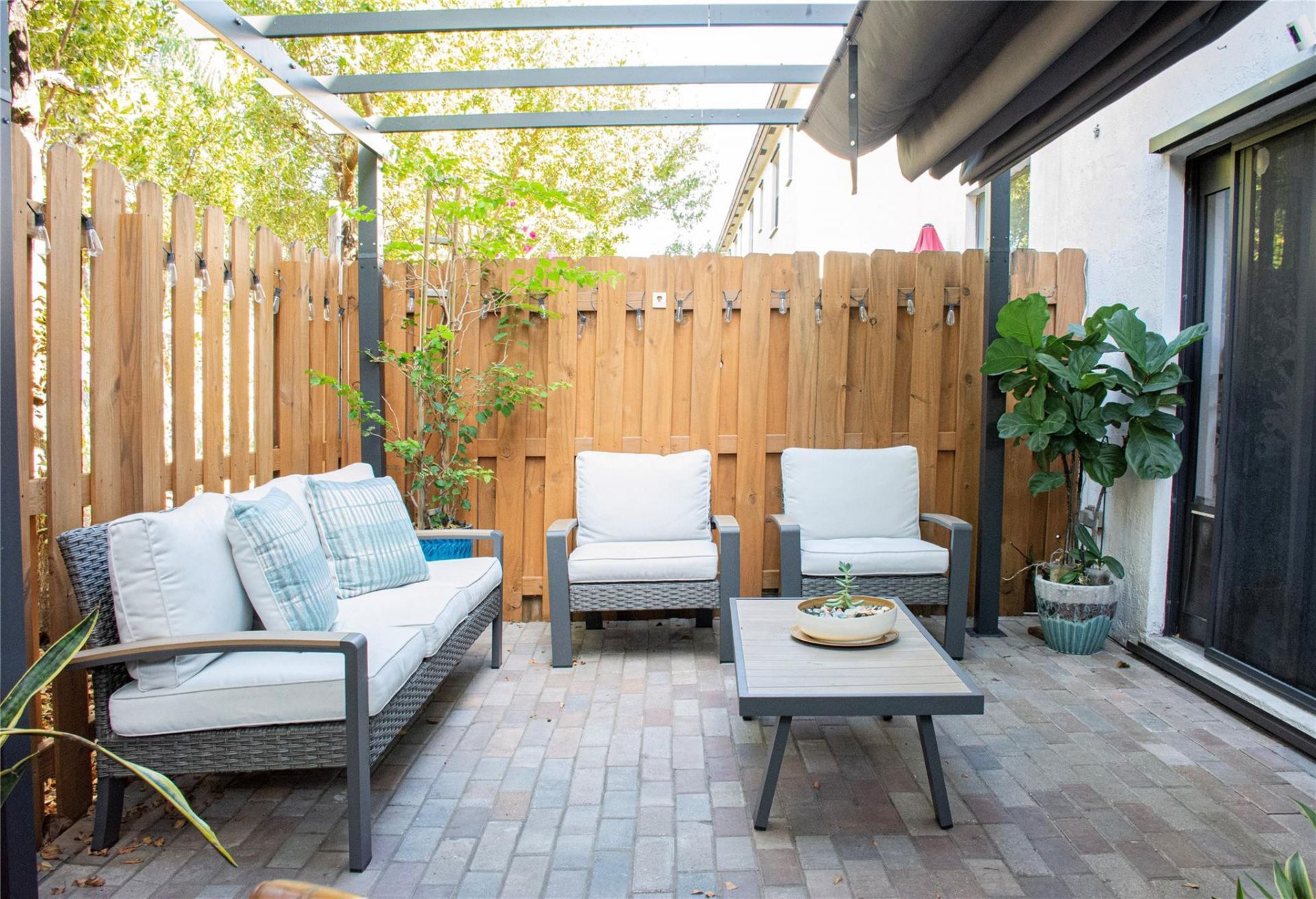 315 NE 208th Terrace, Miami, FL 33179 Photo