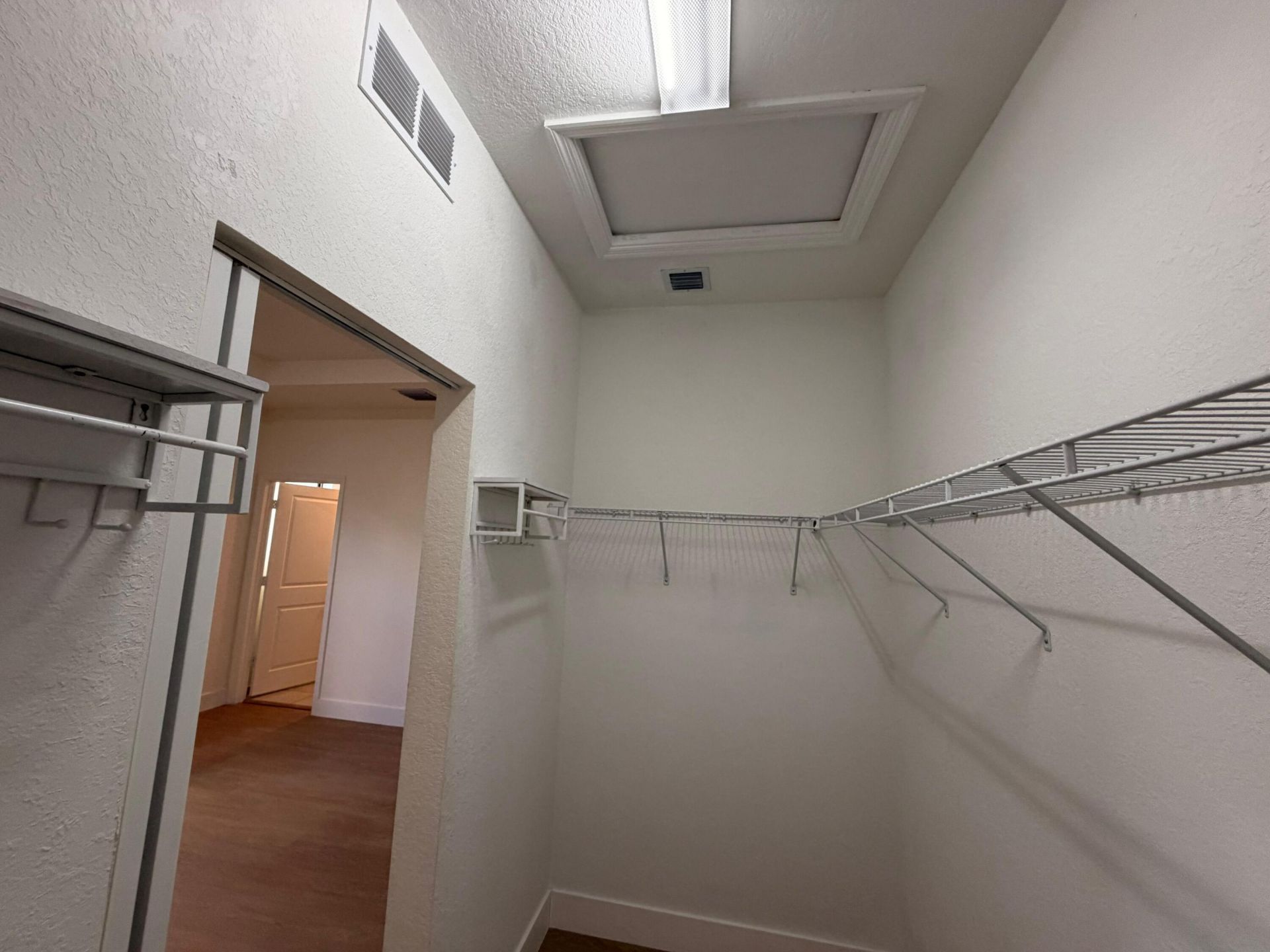 315 NE 208th Terrace, Miami, FL 33179 Photo