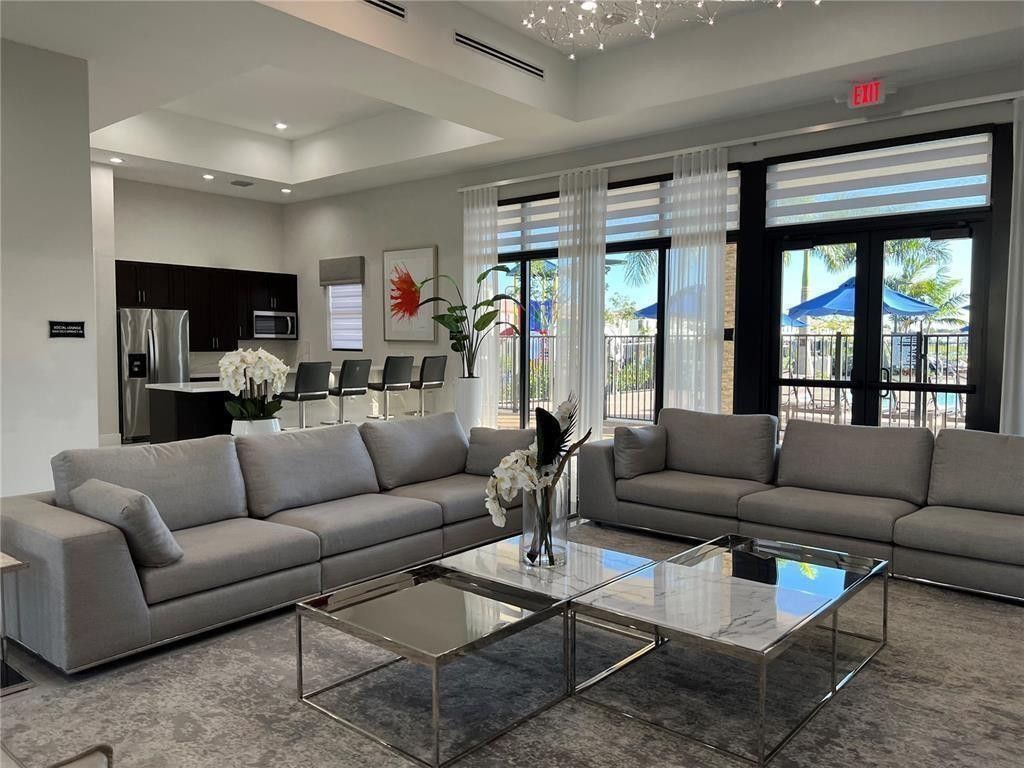 315 NE 208th Terrace, Miami, FL 33179 Photo