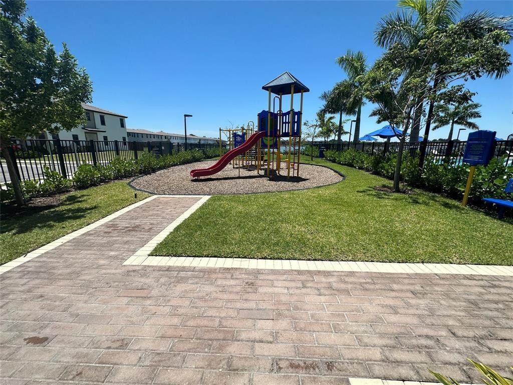 315 NE 208th Terrace, Miami, FL 33179 Photo