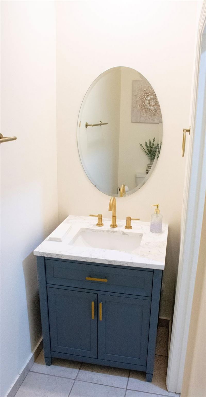 315 NE 208th Terrace, Miami, FL 33179 Photo