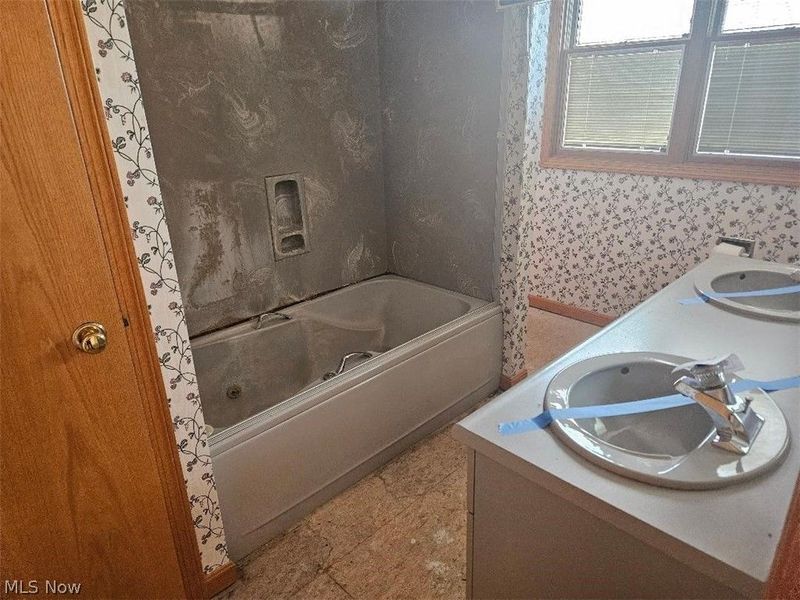 7182 Hills and Dales Road NW, Unit 21, Massillon, OH 44646 Photo 10