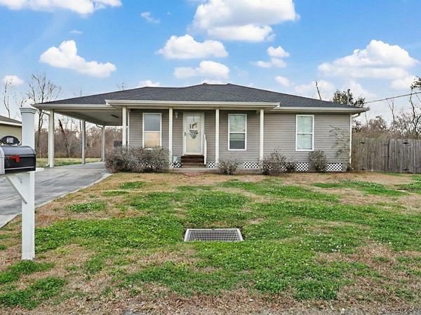 254 Bayou Vista Drive, Thibodaux, LA 70301