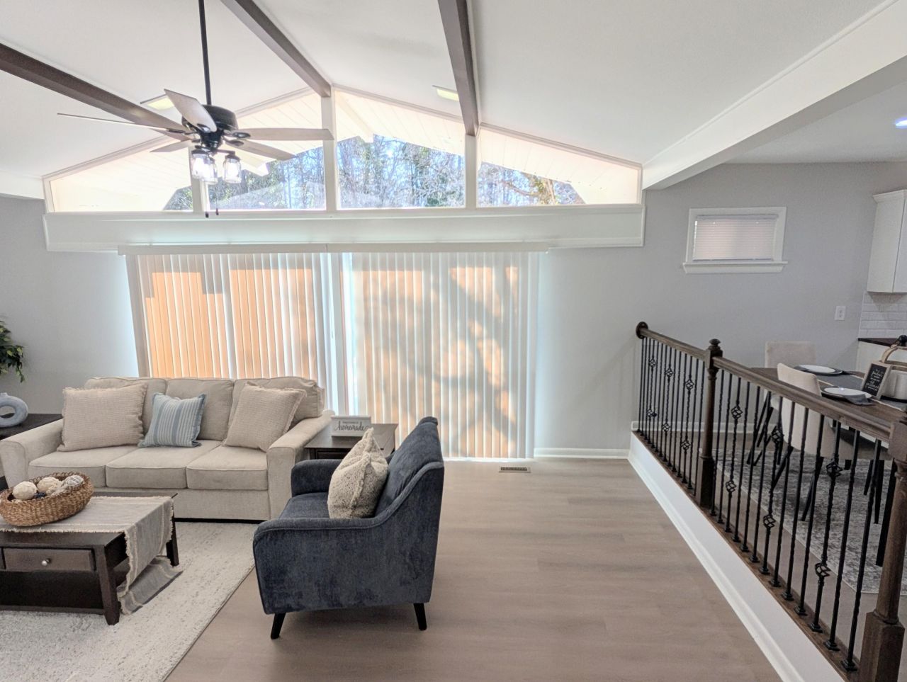 1535 Sifly Road Photo 4