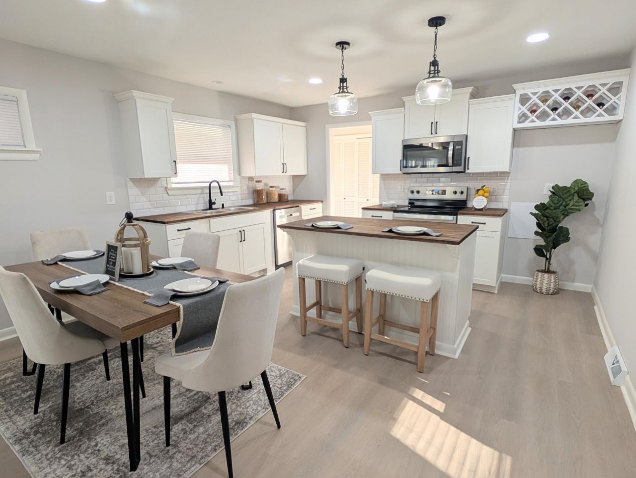 1535 Sifly Road Photo 8