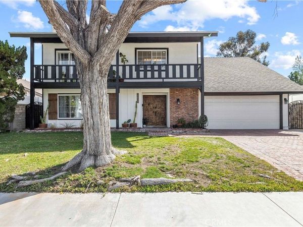 22930 Las Mananitas, Valencia, CA 91354