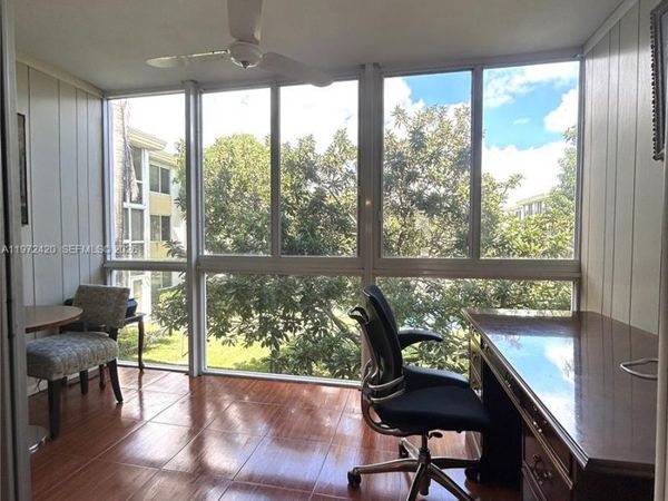 6005 Del Lago Cir, Unit 210, Sunrise, FL 33313