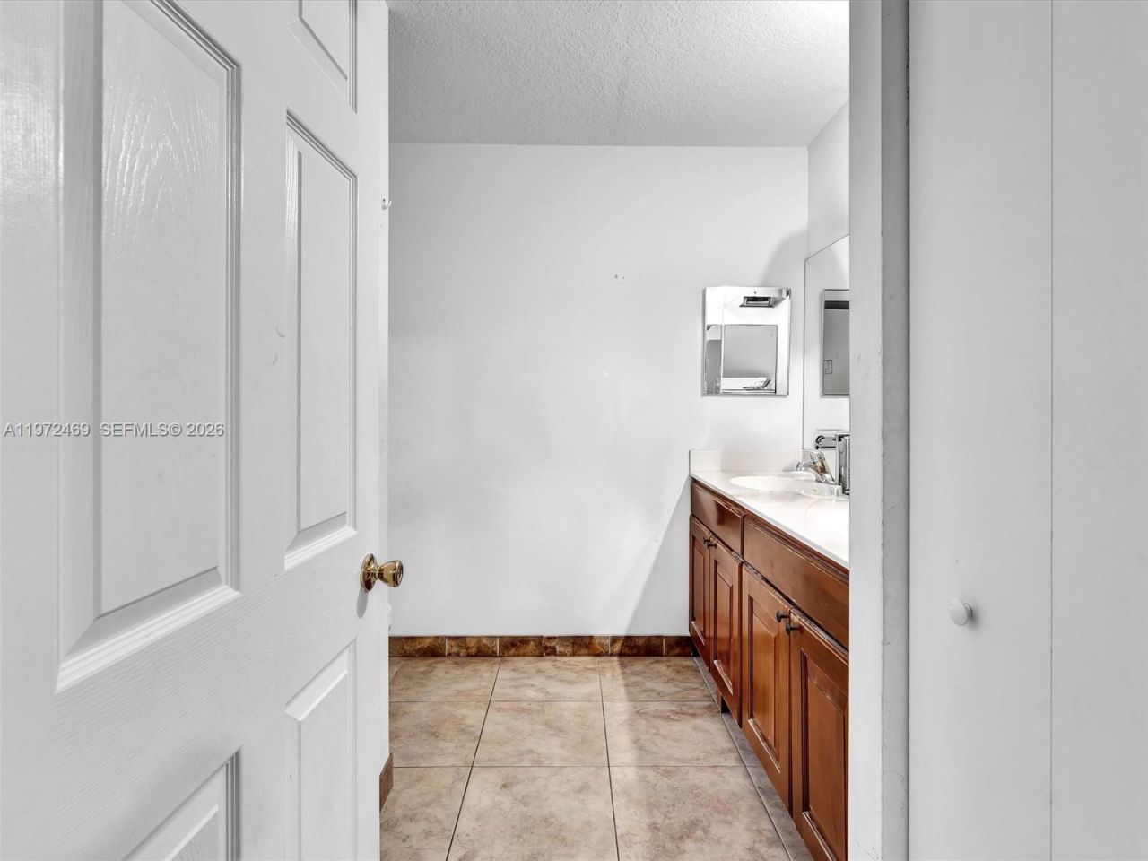 23 SE 3rd Ave , Hallandale Beach, FL 33009 Photo