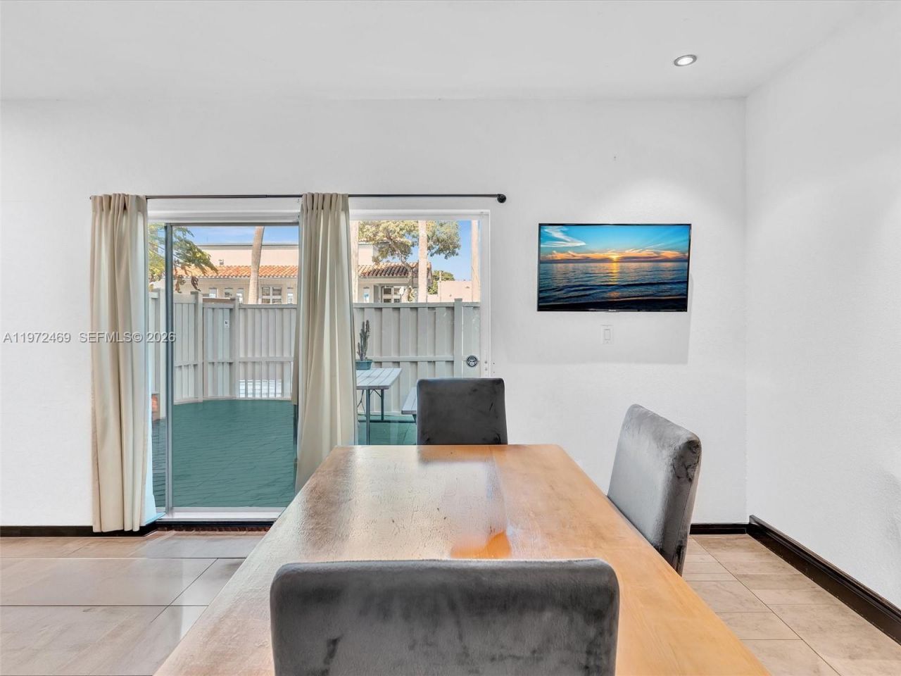 23 SE 3rd Ave , Hallandale Beach, FL 33009 Photo