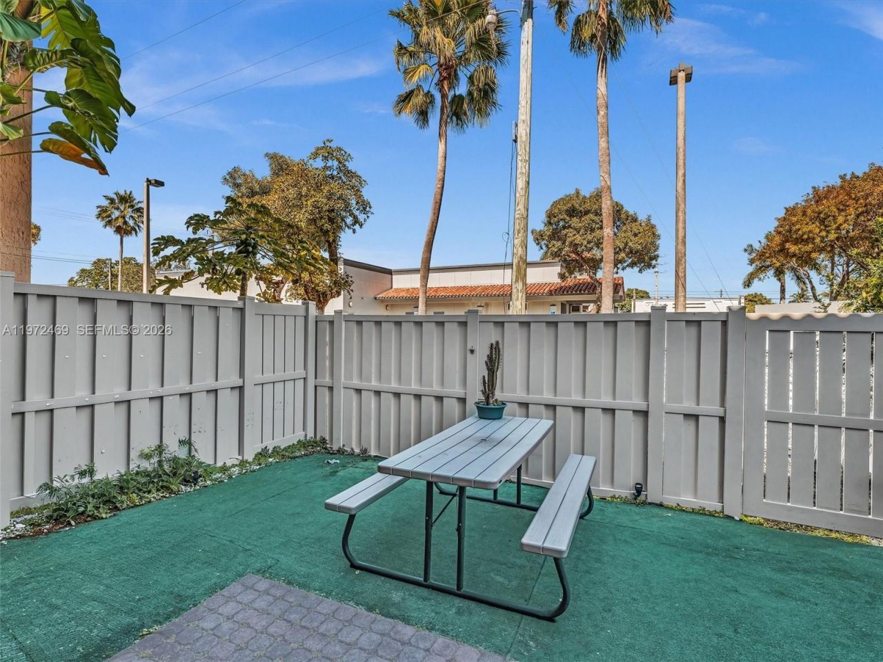 23 SE 3rd Ave , Hallandale Beach, FL 33009 Photo