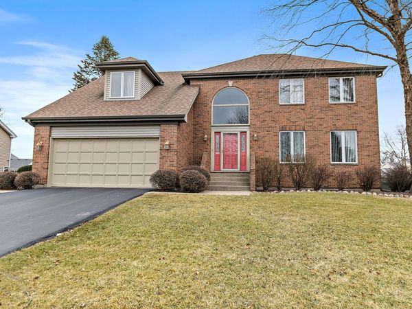 1185 Dovercliff Way, Crystal Lake, IL 60014