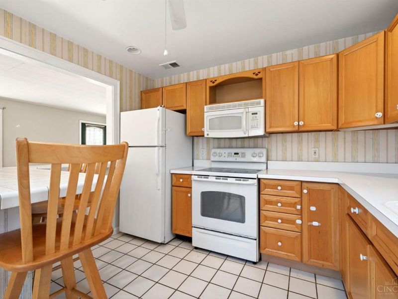 6542 Rainbow Lane, Cincinnati, OH 45230 Photo 12