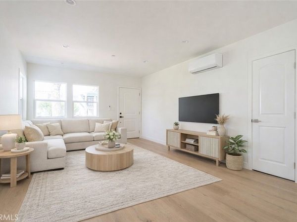 1065 E Spazier, Unit 102, Burbank, CA 91502