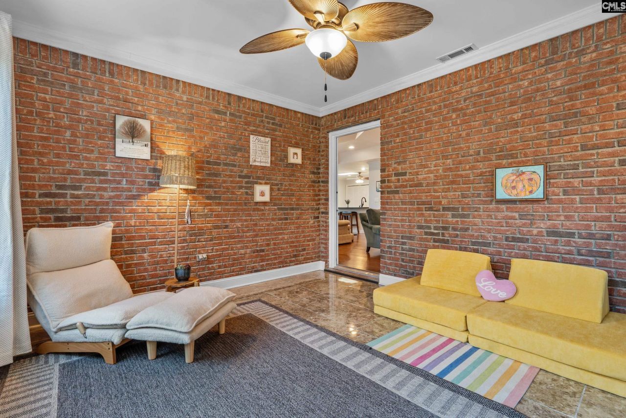 107 Sebring Drive  Photo 15