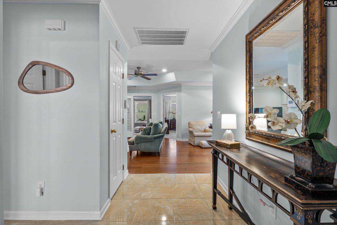 107 Sebring Drive  Photo 4