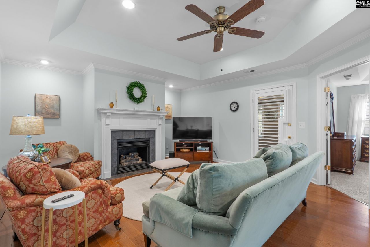 107 Sebring Drive  Photo 5