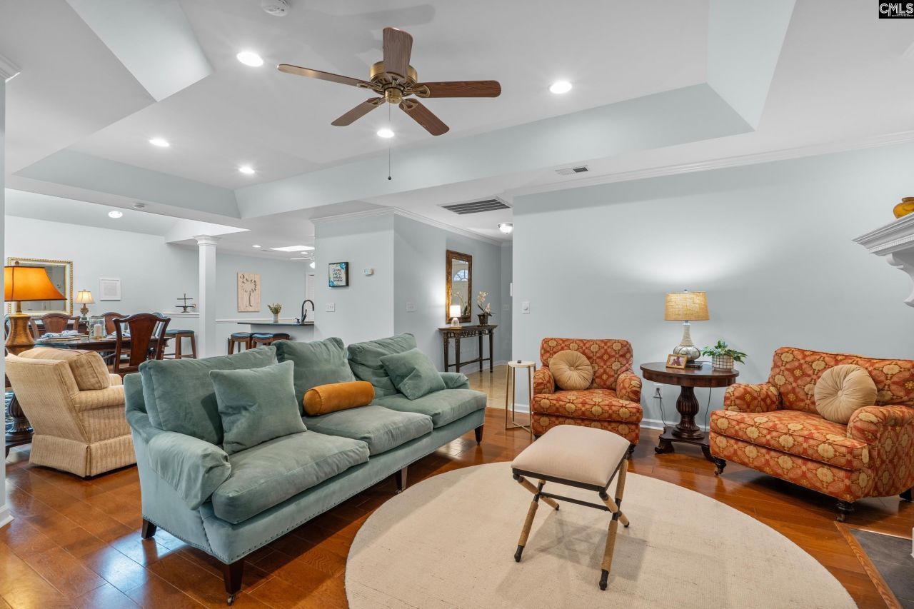 107 Sebring Drive  Photo 6