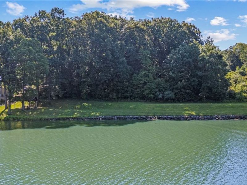 490 E Mohawk Drive, Malvern, OH 44644 Photo 3