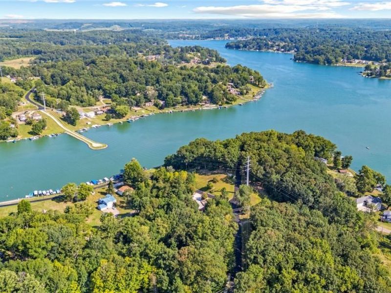 490 E Mohawk Drive, Malvern, OH 44644 Photo 7