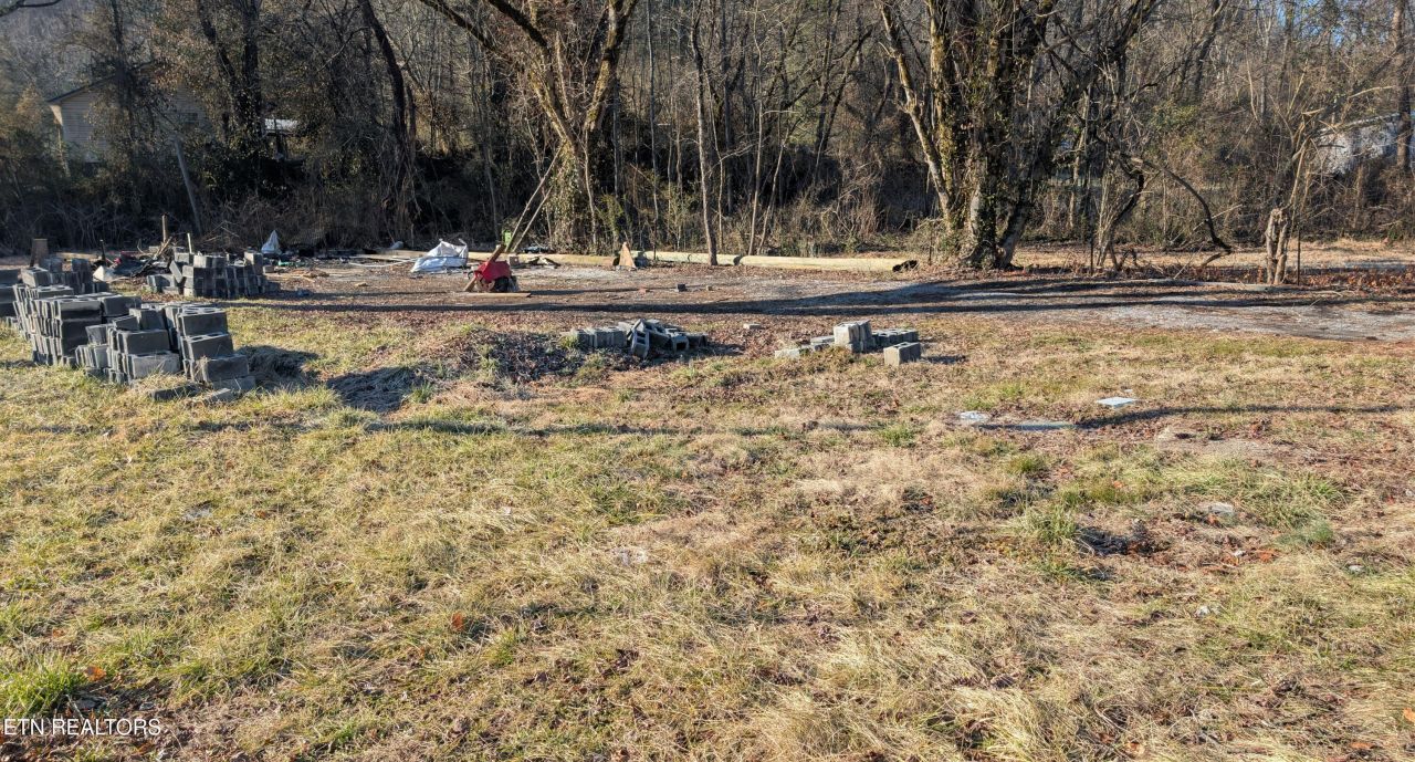 2503 Exeter Ave, Middlesboro, KY 40965 Main Photo