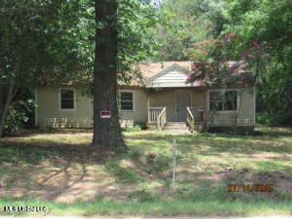 1104 Mccluer Road, Jackson, MS 39212