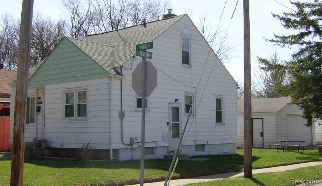 302 E York Avenue, Flint, MI 48505 Main Photo