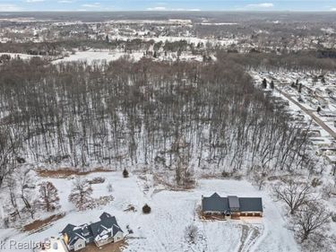 0000 Blue Bird Lane , Highland Twp, MI 48357